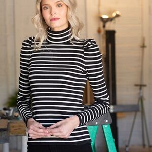 Veronica Beard navy and White Striped Long Sleeve Top